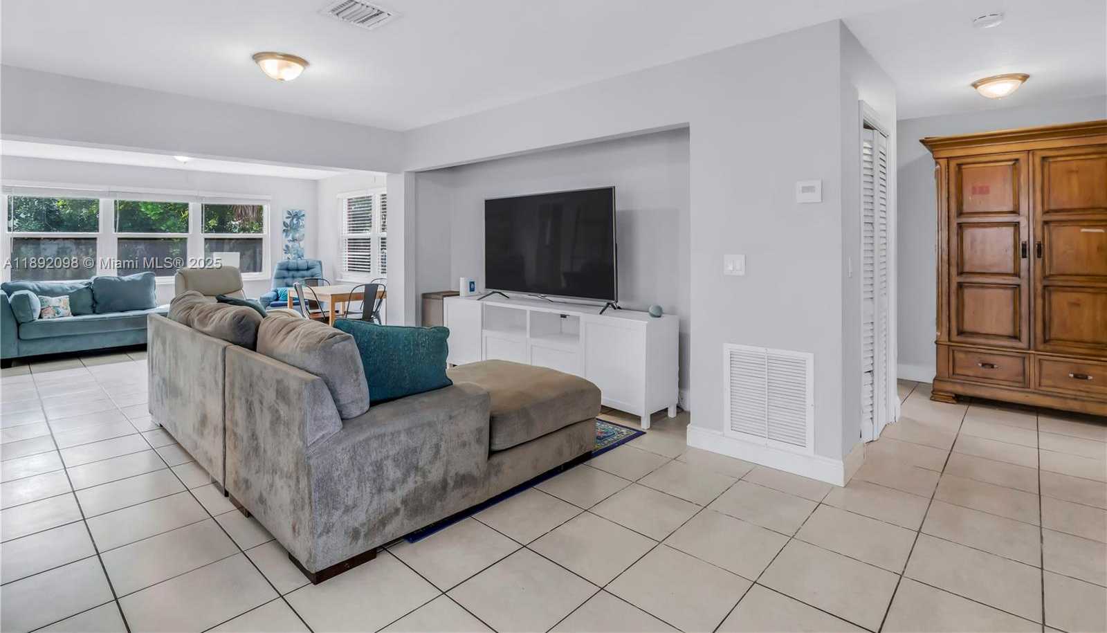 Small Image of 312 NORTH WEST 35TH ST, Oakland Park Number 7