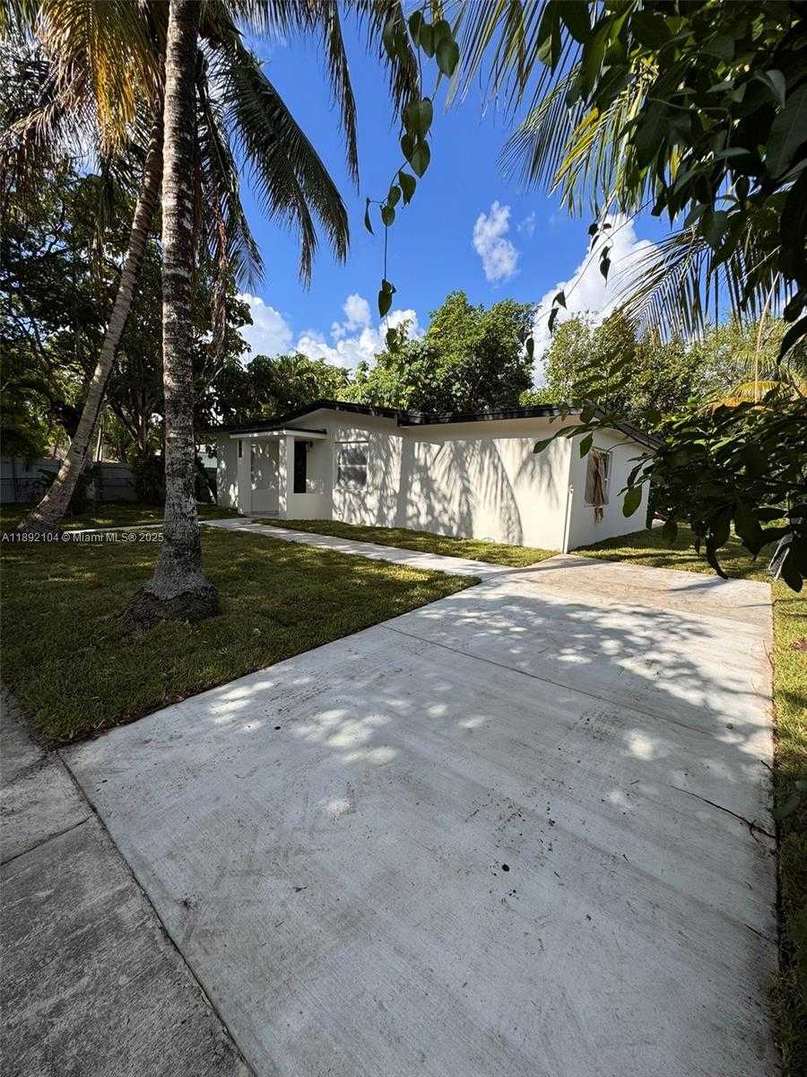 Small Image of 13720 NORTH WEST 4TH CT, North Miami Number 11
