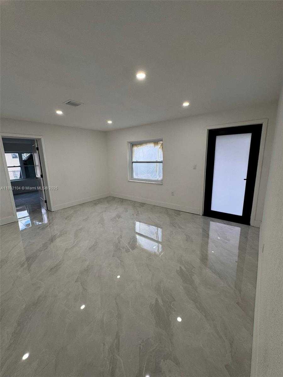 Small Image of 13720 NORTH WEST 4TH CT, North Miami Number 14