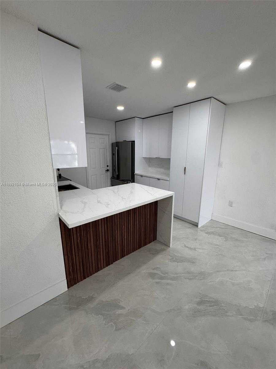 Small Image of 13720 NORTH WEST 4TH CT, North Miami Number 19