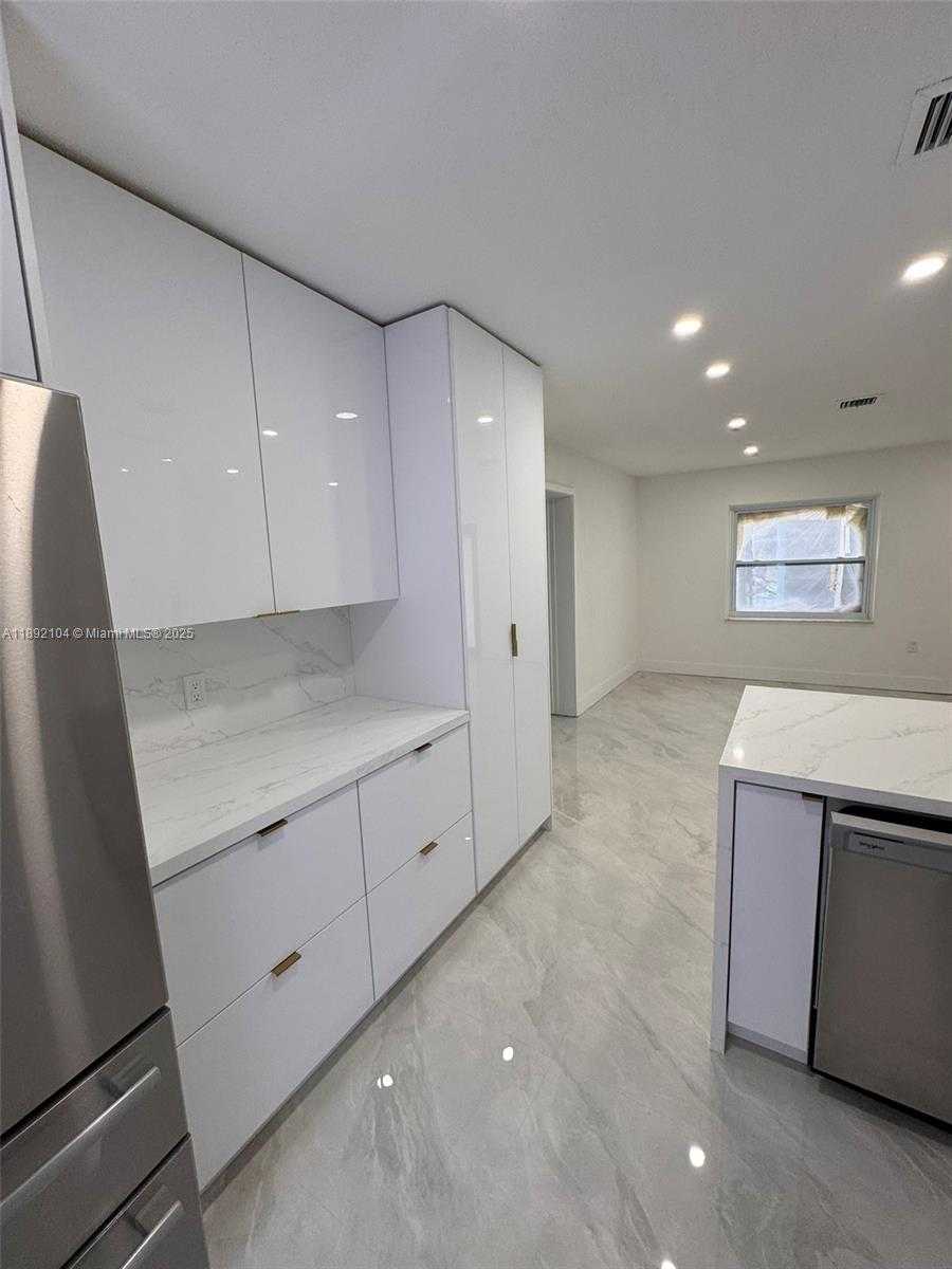 Small Image of 13720 NORTH WEST 4TH CT, North Miami Number 24
