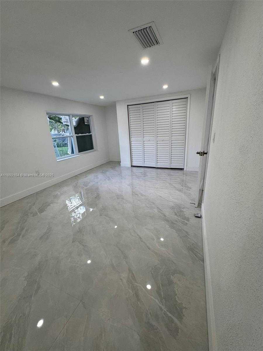 Small Image of 13720 NORTH WEST 4TH CT, North Miami Number 26