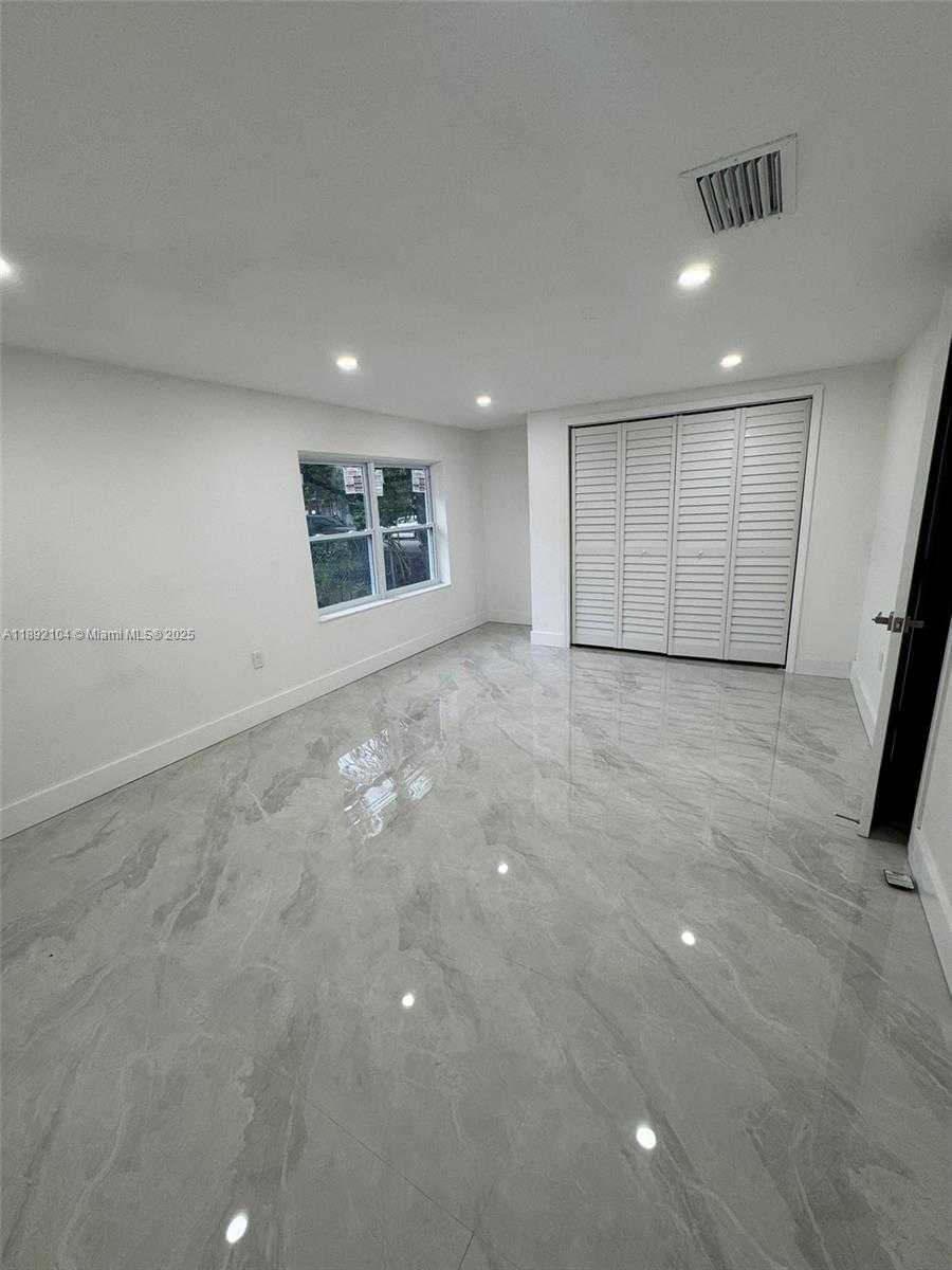 Small Image of 13720 NORTH WEST 4TH CT, North Miami Number 29