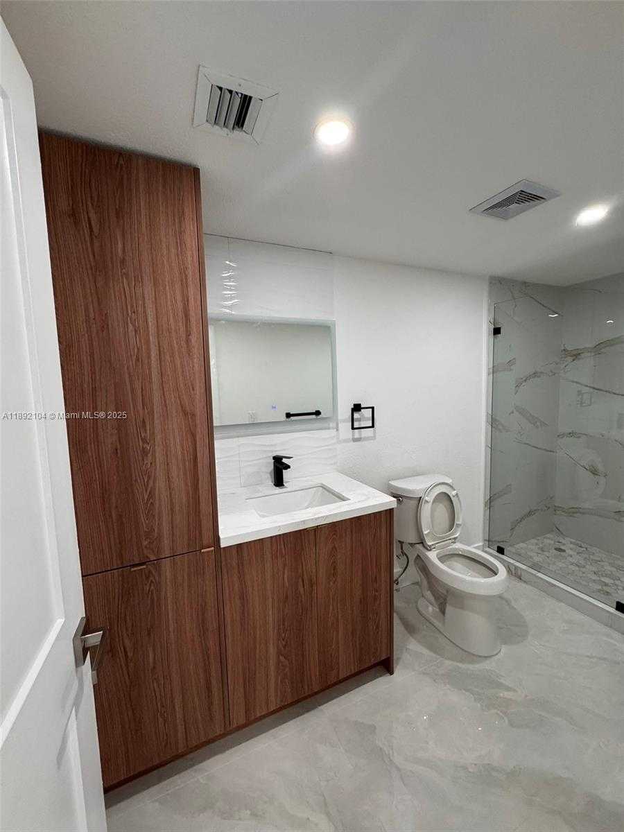Small Image of 13720 NORTH WEST 4TH CT, North Miami Number 31