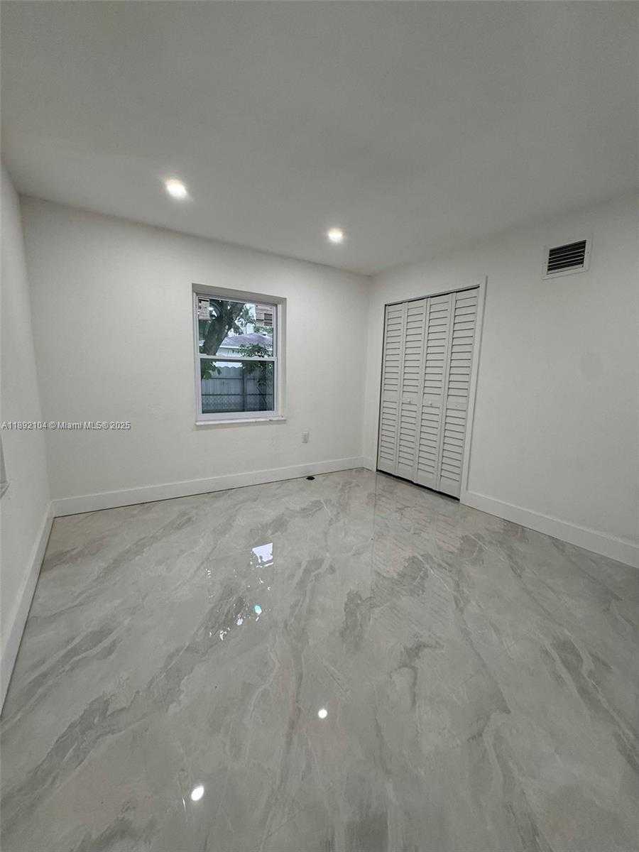 Small Image of 13720 NORTH WEST 4TH CT, North Miami Number 37