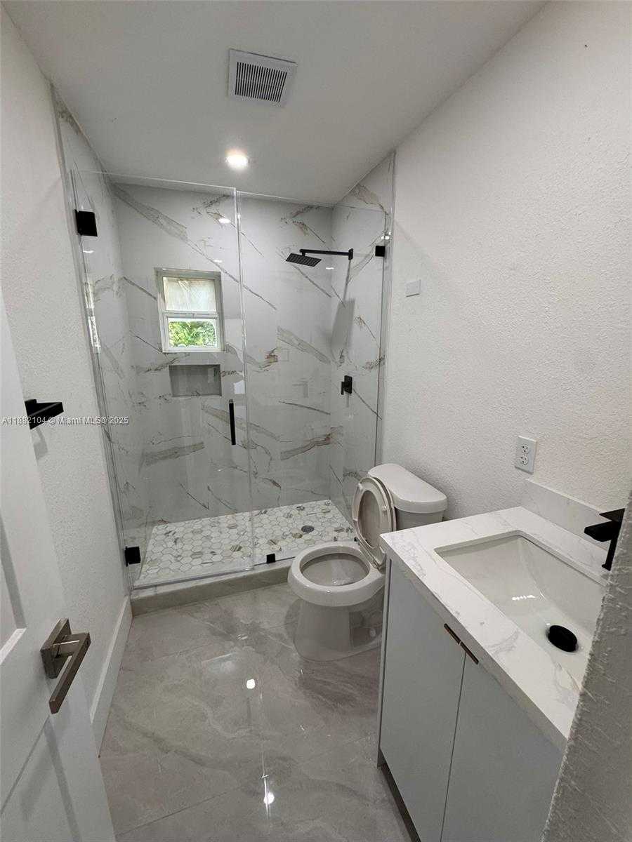 Small Image of 13720 NORTH WEST 4TH CT, North Miami Number 42