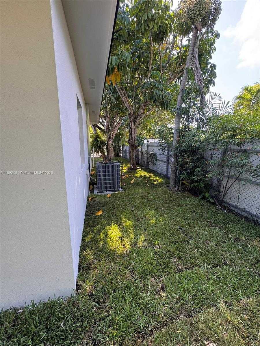 Small Image of 13720 NORTH WEST 4TH CT, North Miami Number 48