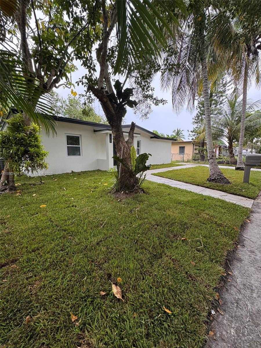 Small Image of 13720 NORTH WEST 4TH CT, North Miami Number 6