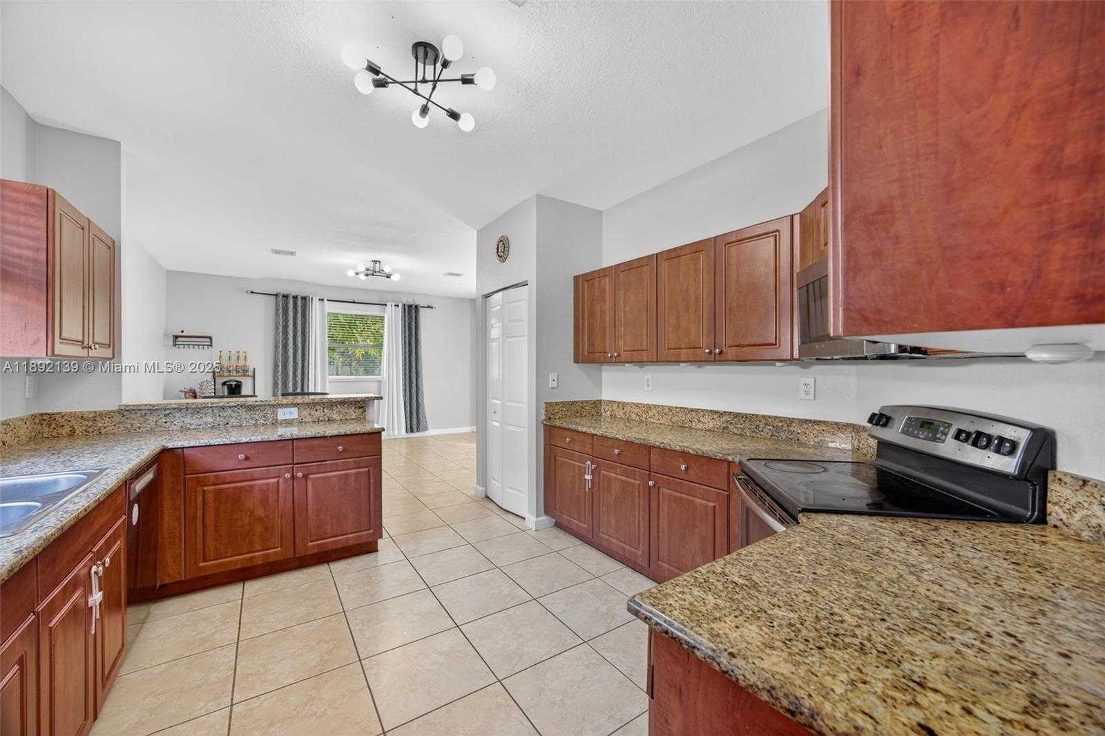 Small Image of 379 NORTH EAST 25TH TER, Homestead Number 12