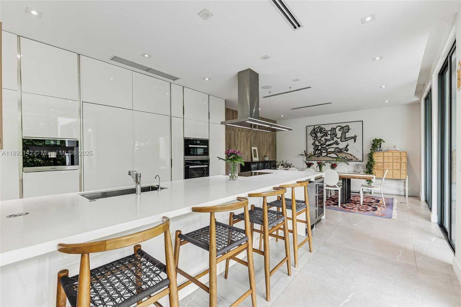 Small Image of 445 RIDGEWOOD RD, Key Biscayne Number 10