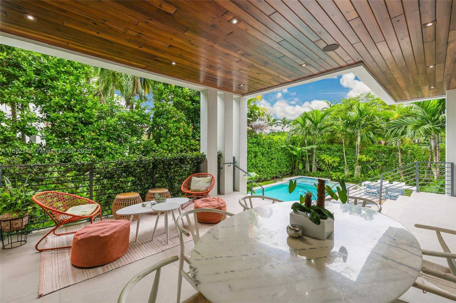 Small Image of 445 RIDGEWOOD RD, Key Biscayne Number 12