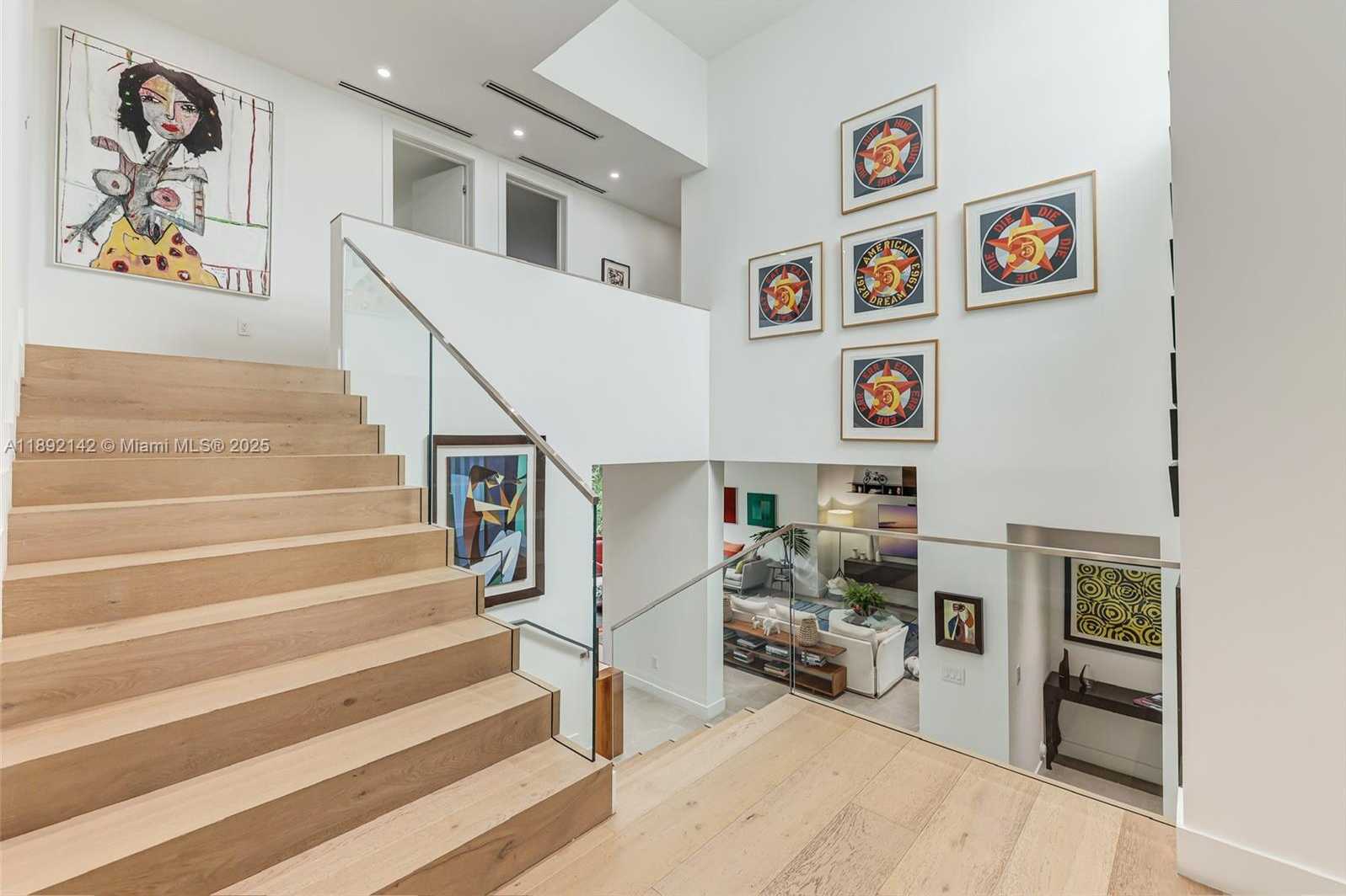 Small Image of 445 RIDGEWOOD RD, Key Biscayne Number 16