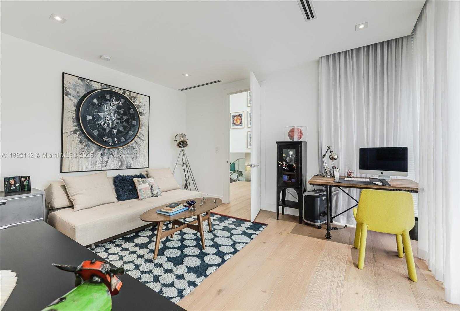 Small Image of 445 RIDGEWOOD RD, Key Biscayne Number 17