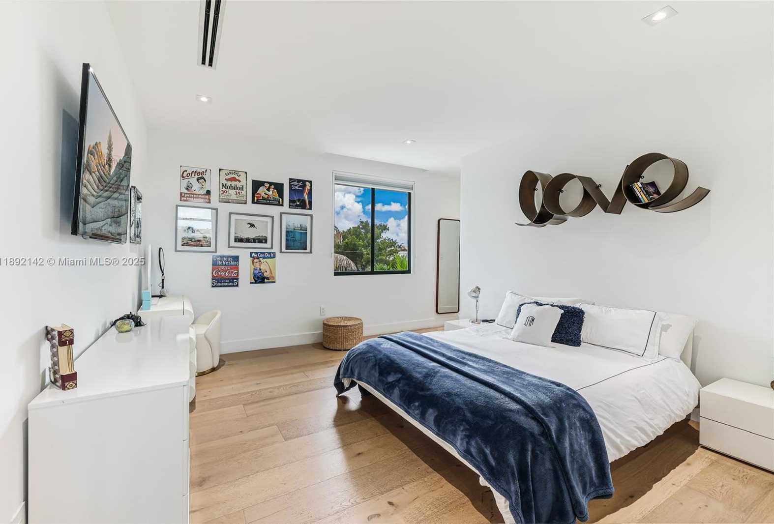 Small Image of 445 RIDGEWOOD RD, Key Biscayne Number 20