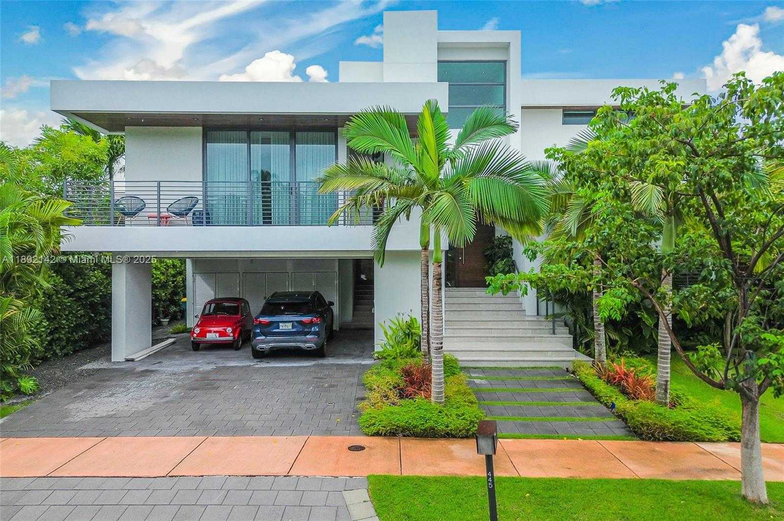 Small Image of 445 RIDGEWOOD RD, Key Biscayne Number 33
