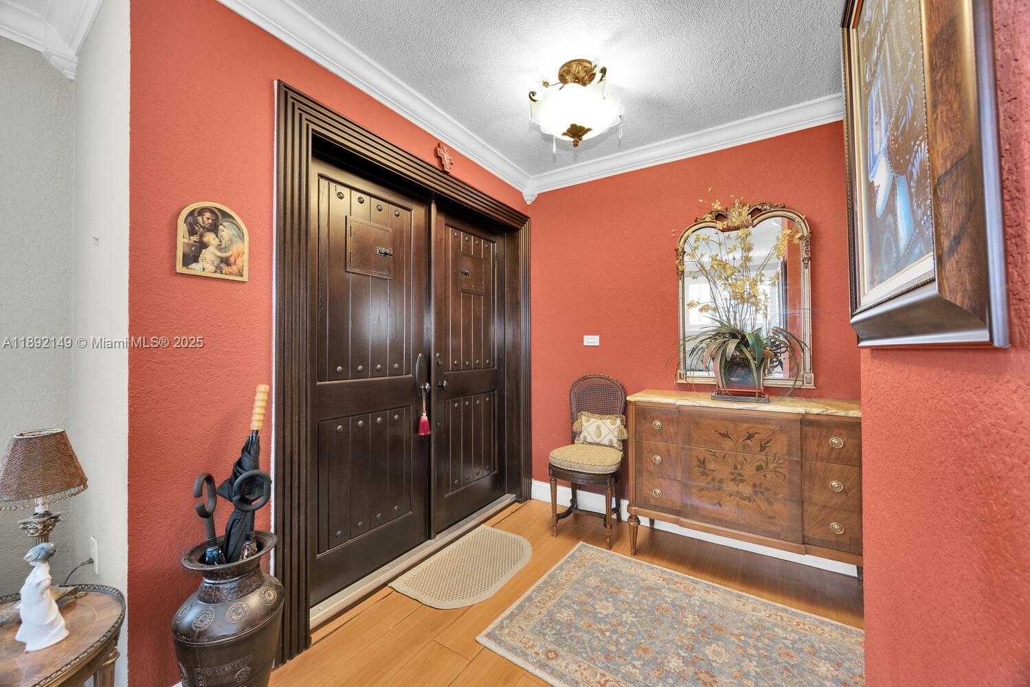 Small Image of 825 EL RADO ST, Coral Gables Number 2