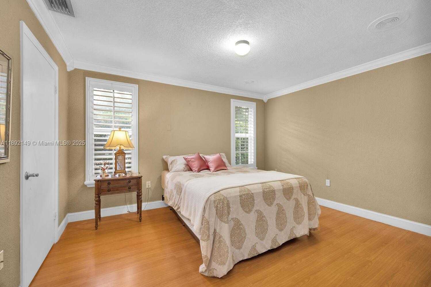 Small Image of 825 EL RADO ST, Coral Gables Number 24