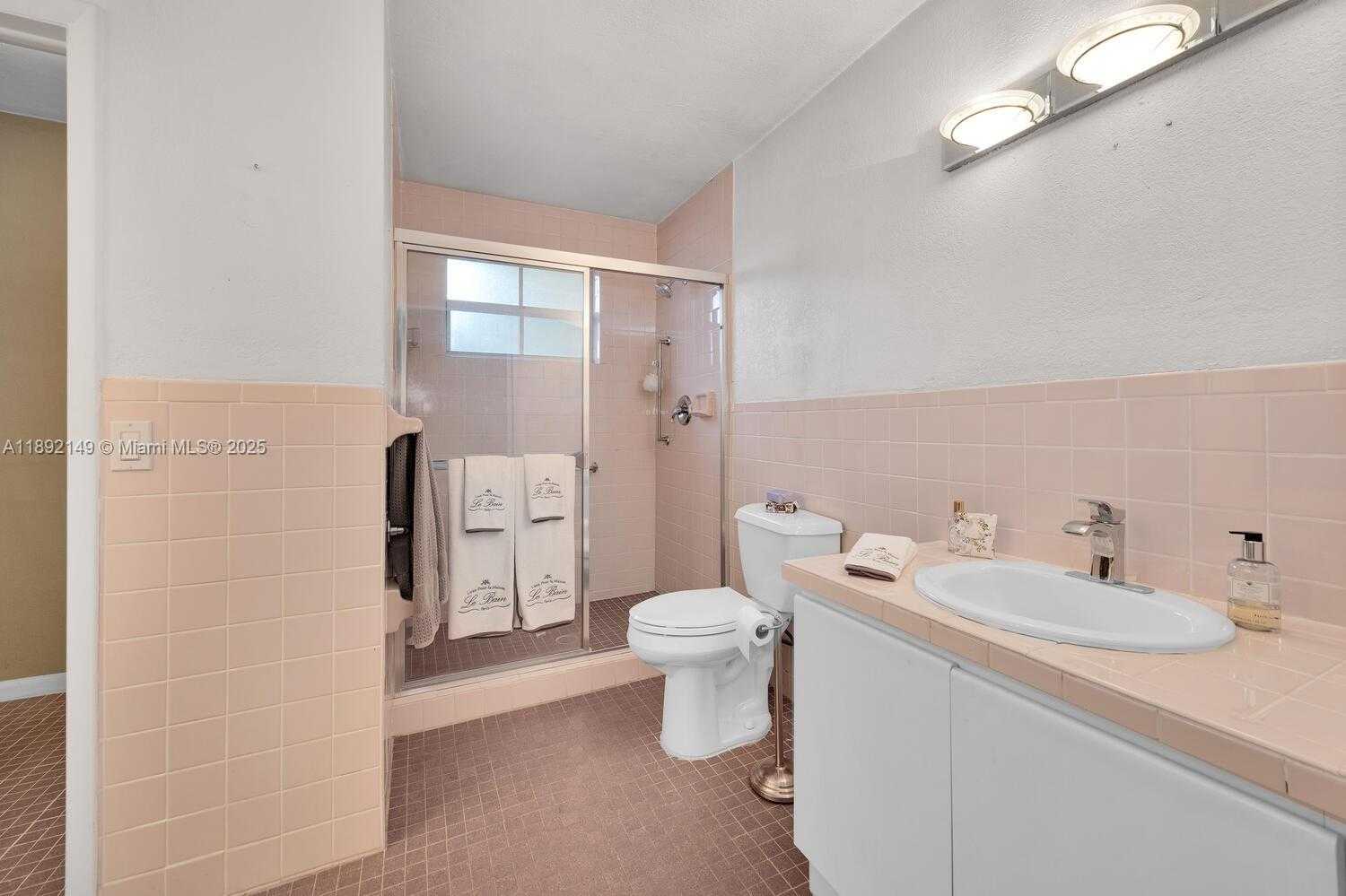 Small Image of 825 EL RADO ST, Coral Gables Number 28