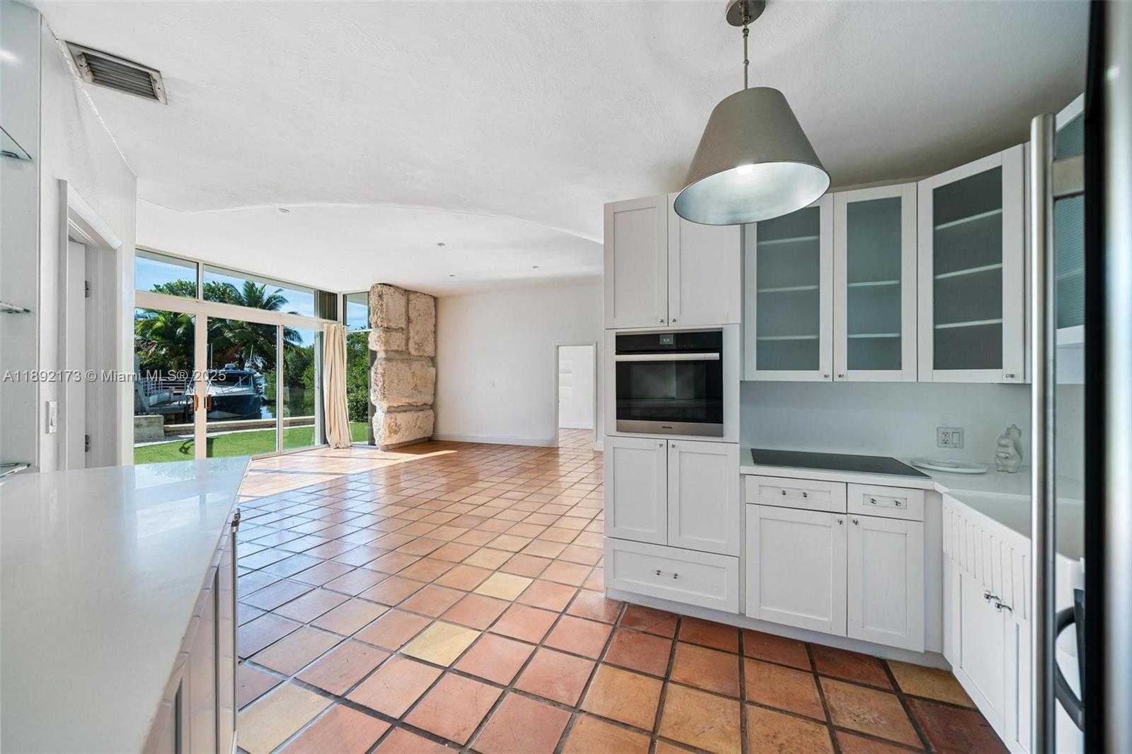 Small Image of 2120 SOUTH BAYSHORE DR, Miami Number 5