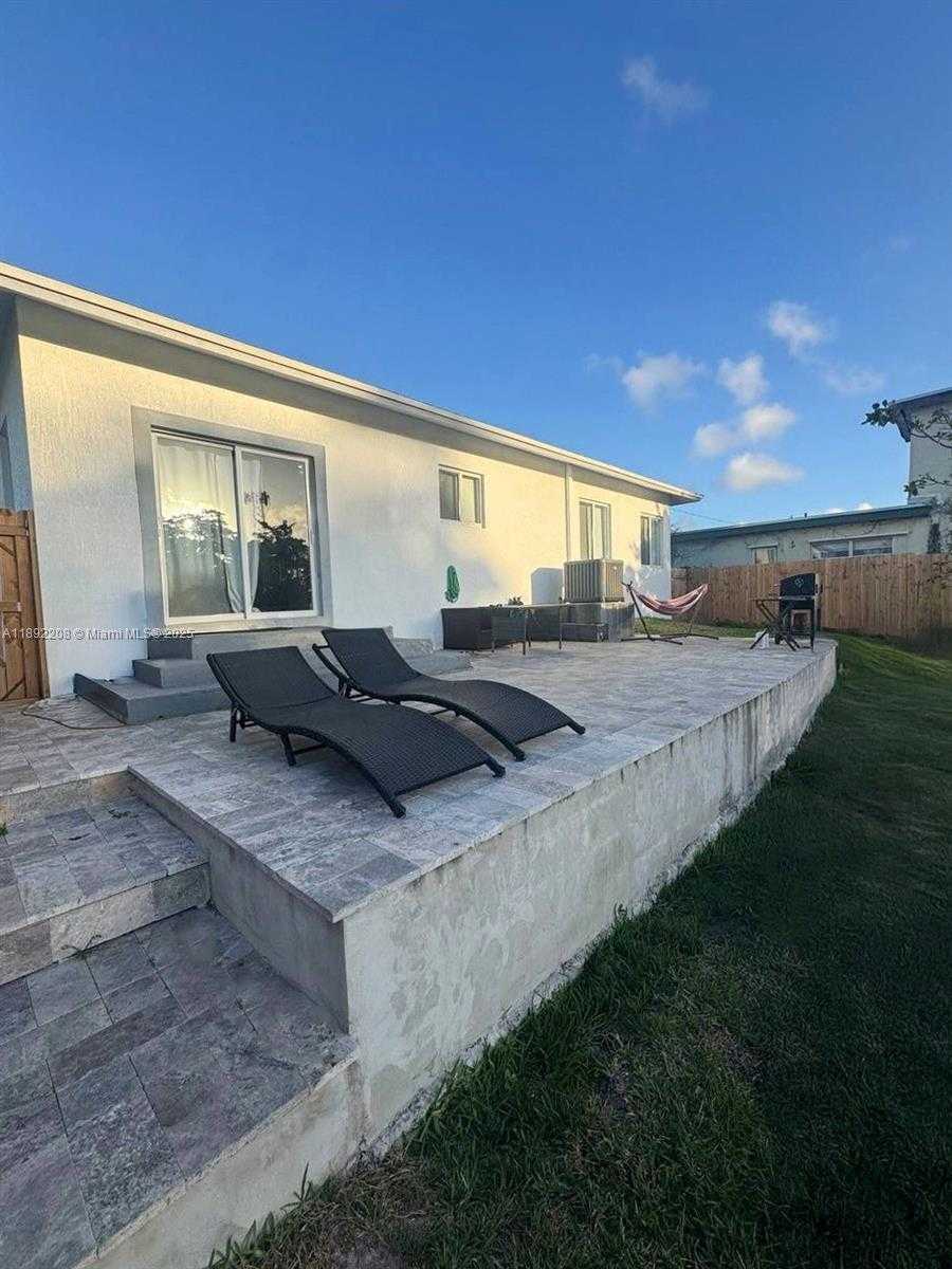 Small Image of 655 NORTH WEST 24TH AVE, Fort Lauderdale Number 16