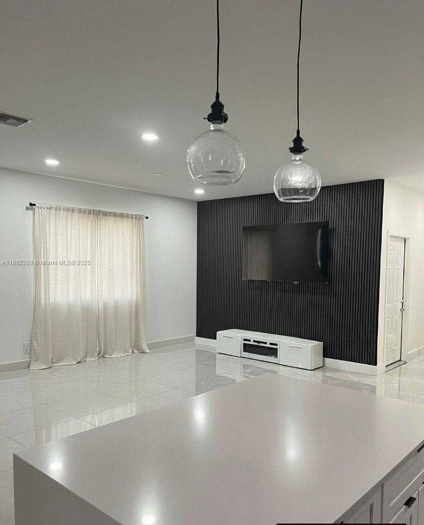 Small Image of 655 NORTH WEST 24TH AVE, Fort Lauderdale Number 5