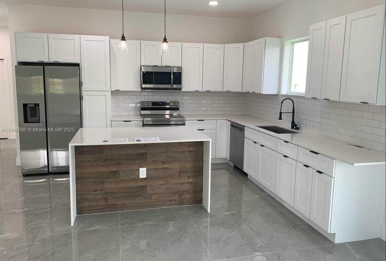 Small Image of 655 NORTH WEST 24TH AVE, Fort Lauderdale Number 6