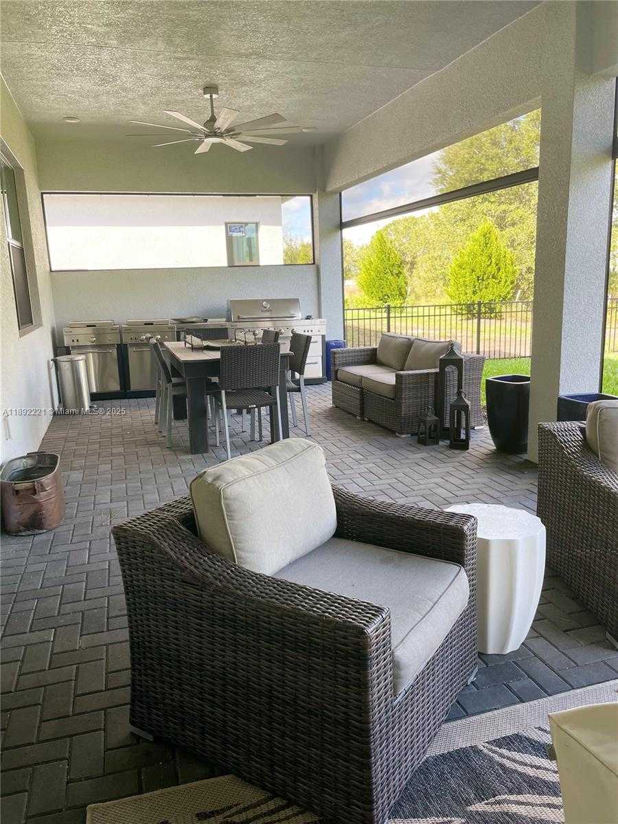 Small Image of 4960 SURFSIDE CIRCLE, Bradenton Number 14
