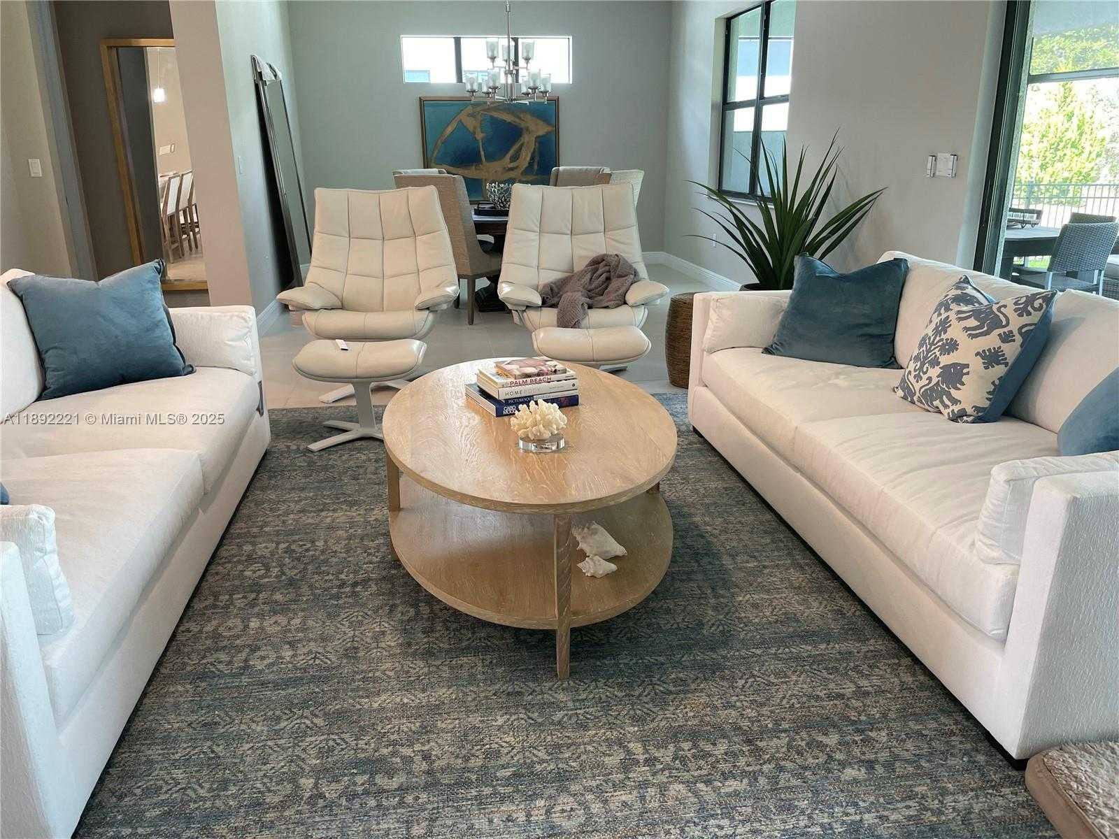 Small Image of 4960 SURFSIDE CIRCLE, Bradenton Number 2