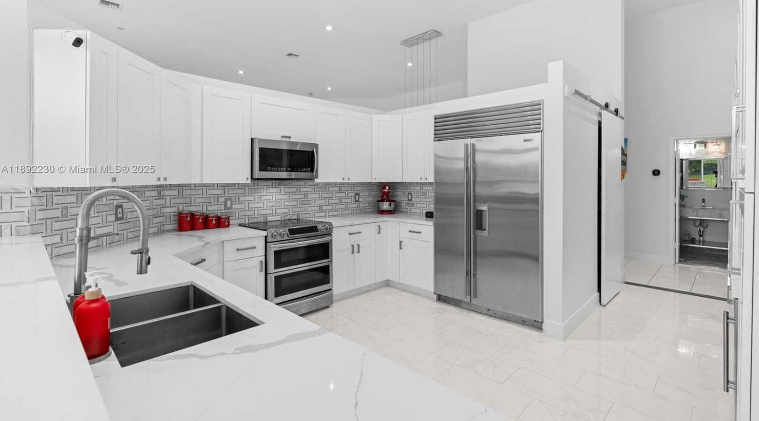 Small Image of 2984 WENTWORTH, Weston Number 25