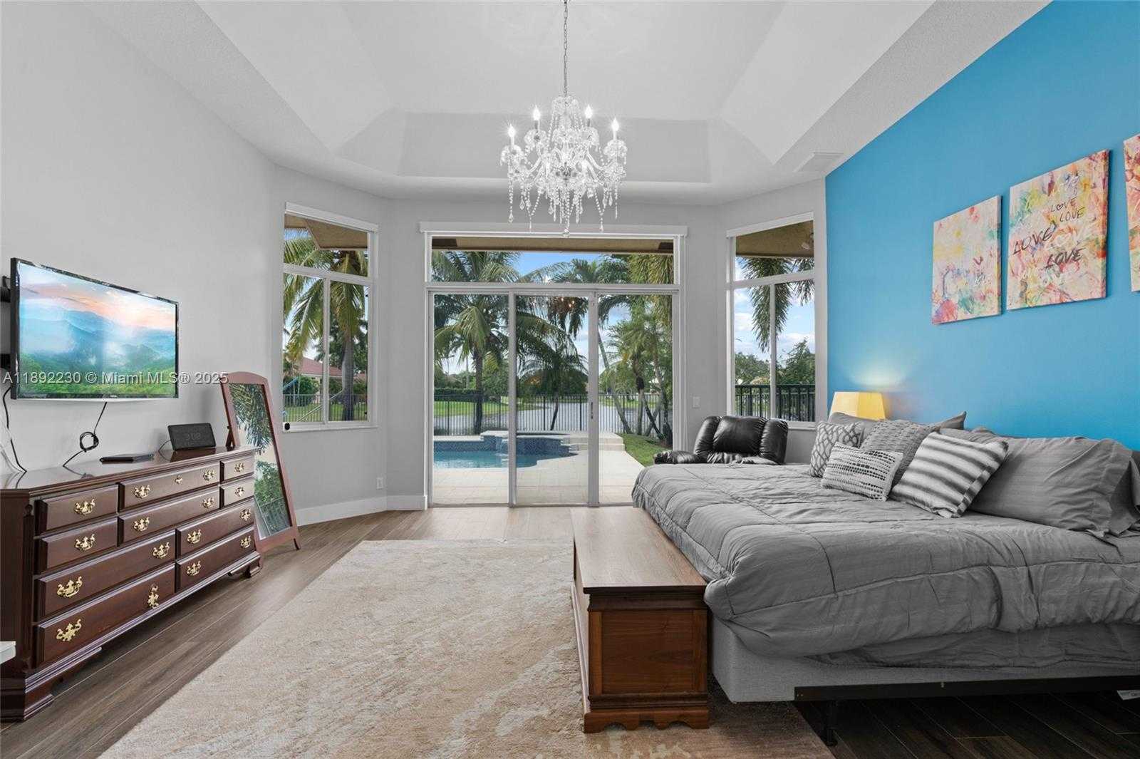 Small Image of 2984 WENTWORTH, Weston Number 29