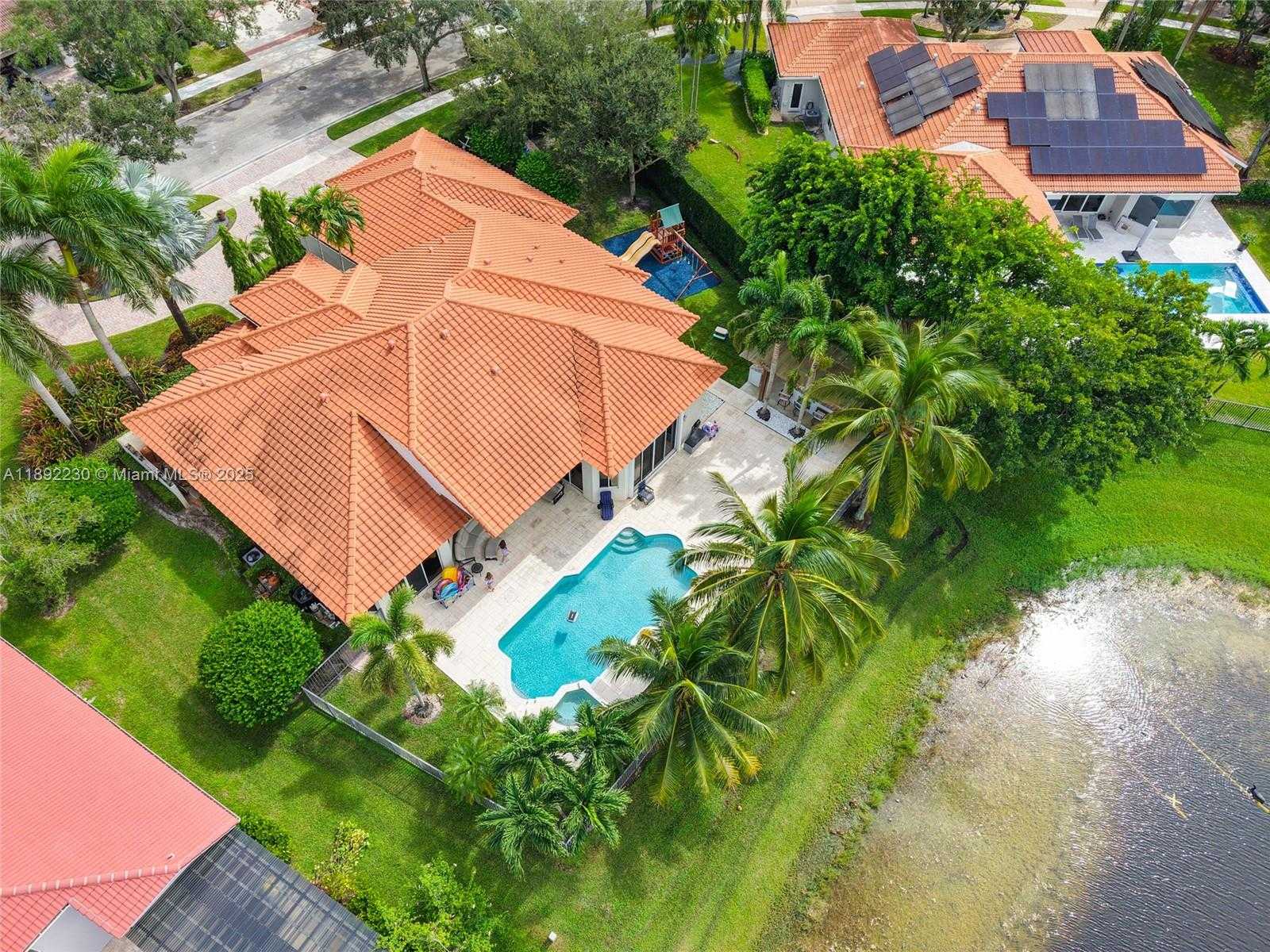 Small Image of 2984 WENTWORTH, Weston Number 55