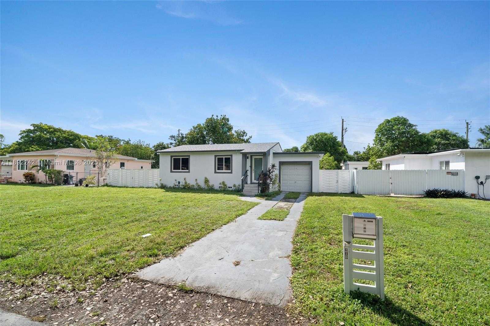Small Image of 210 NORTH WEST 126TH ST, North Miami Number 2