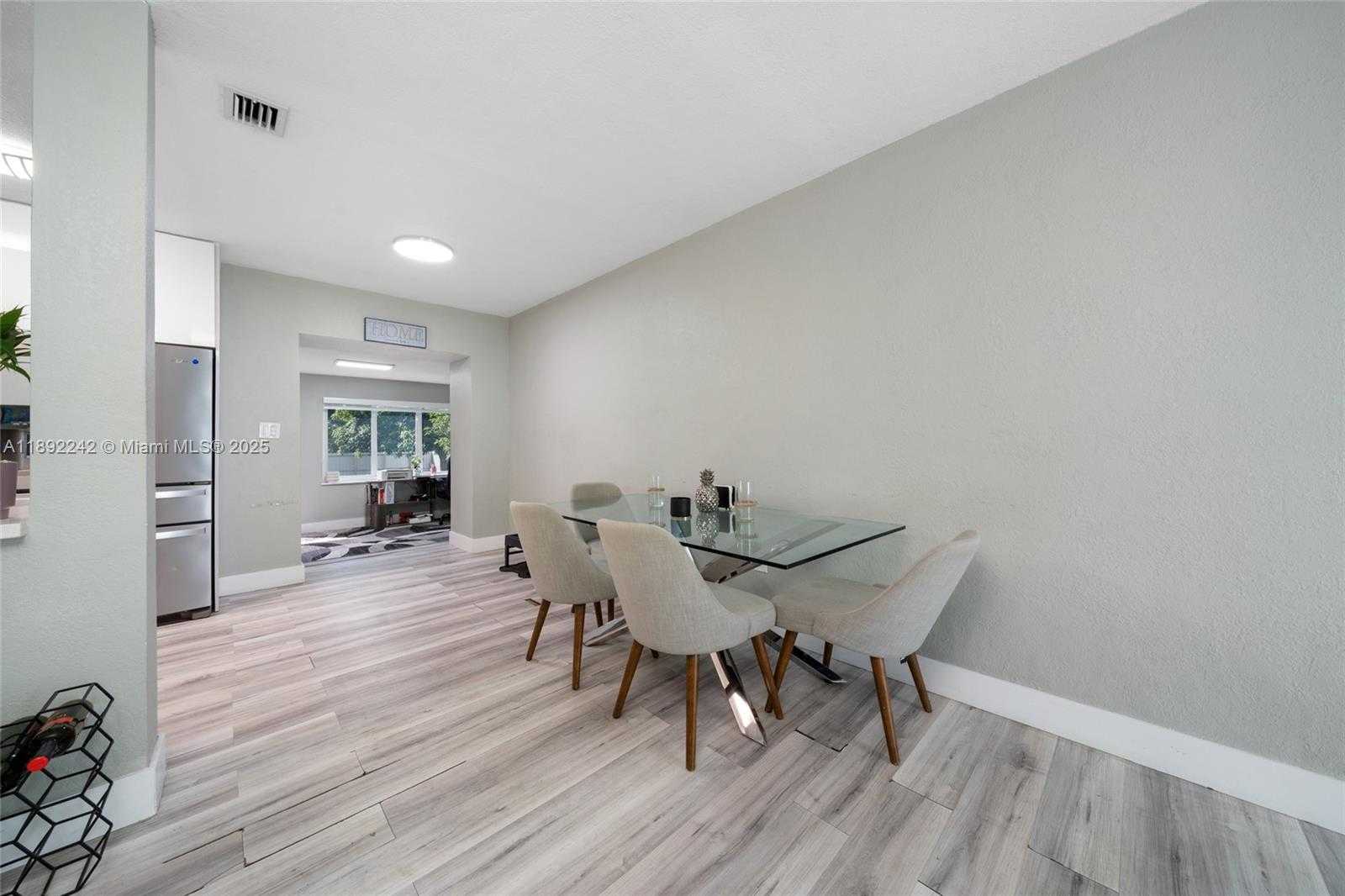Small Image of 210 NORTH WEST 126TH ST, North Miami Number 6