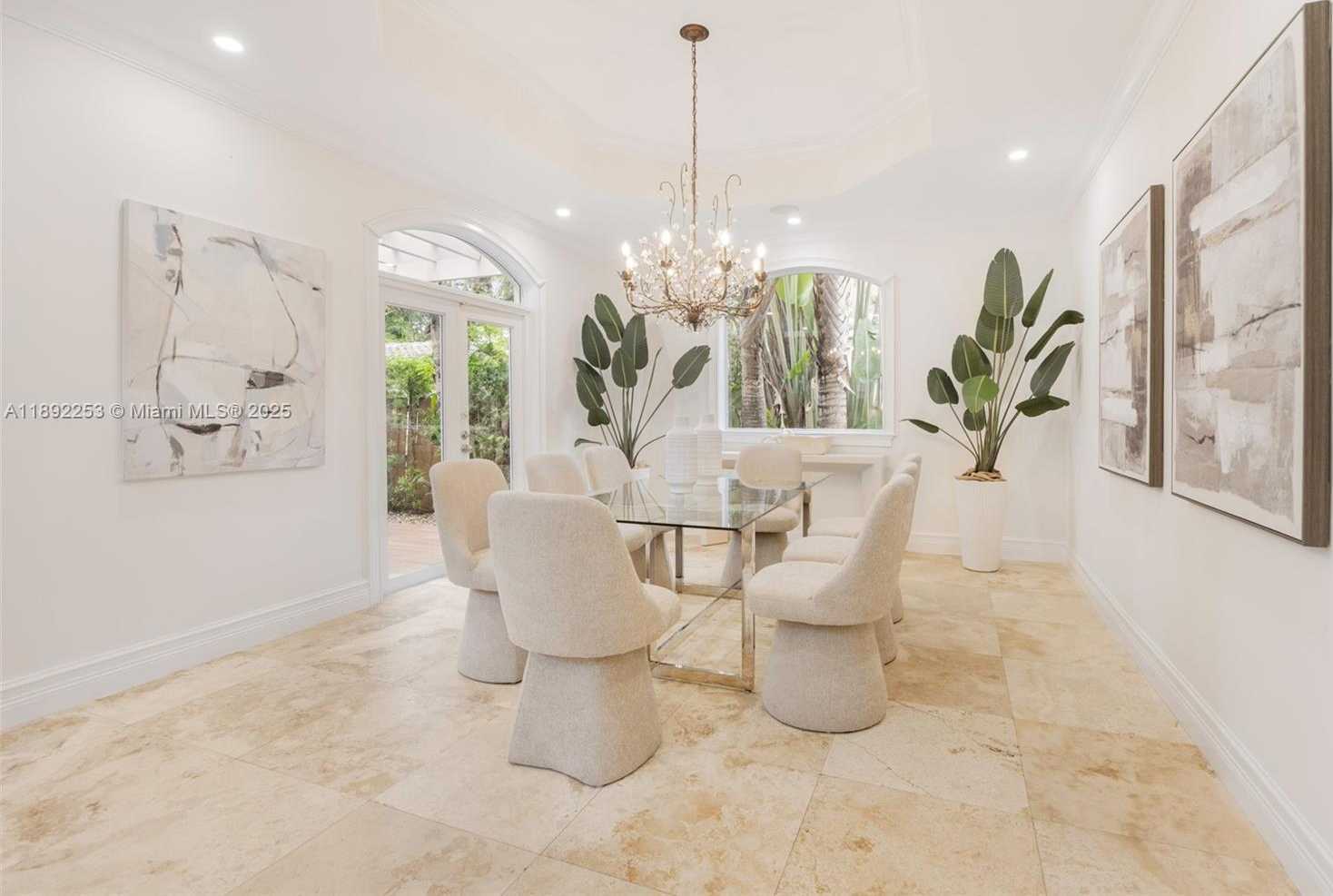 Small Image of 4065 BATTERSEA RD, Coconut Grove Number 12