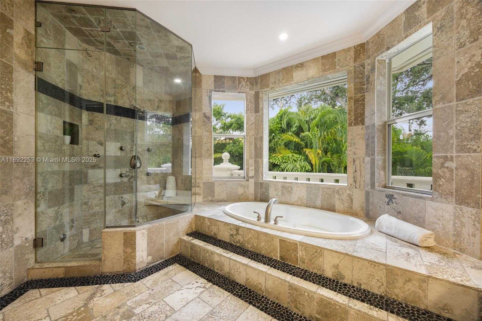 Small Image of 4065 BATTERSEA RD, Coconut Grove Number 21