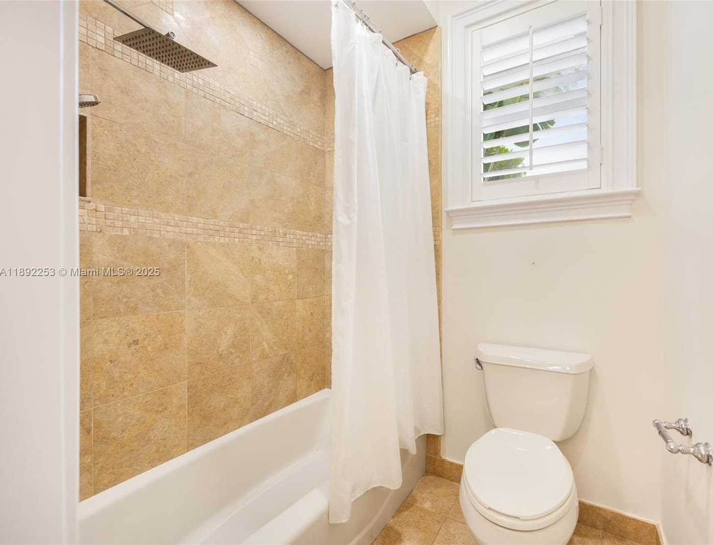 Small Image of 4065 BATTERSEA RD, Coconut Grove Number 25