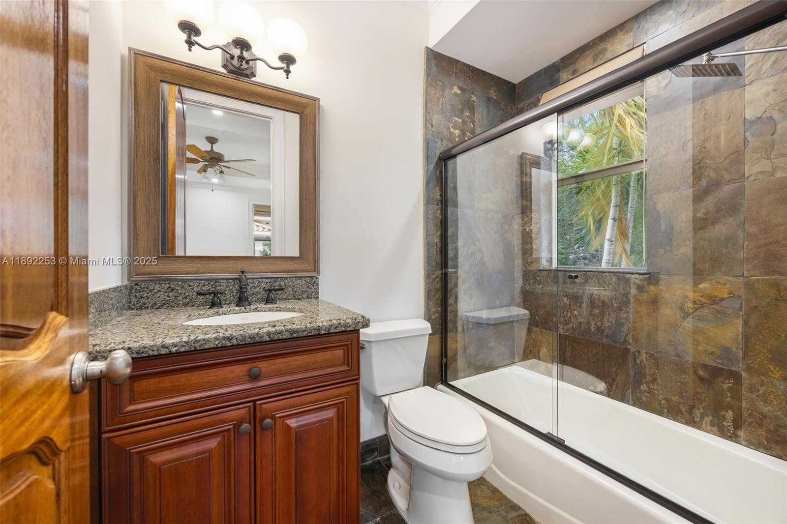 Small Image of 4065 BATTERSEA RD, Coconut Grove Number 29