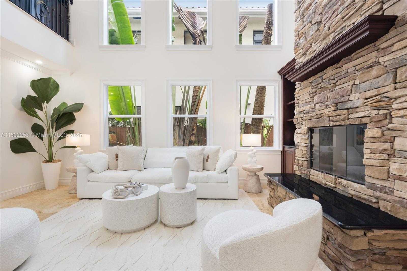 Small Image of 4065 BATTERSEA RD, Coconut Grove Number 4