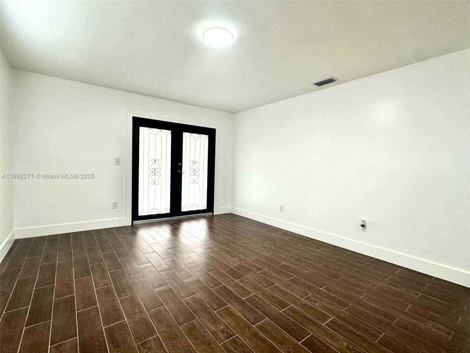 Small Image of 1940 NORTH WEST 153RD ST, Miami Gardens Number 12