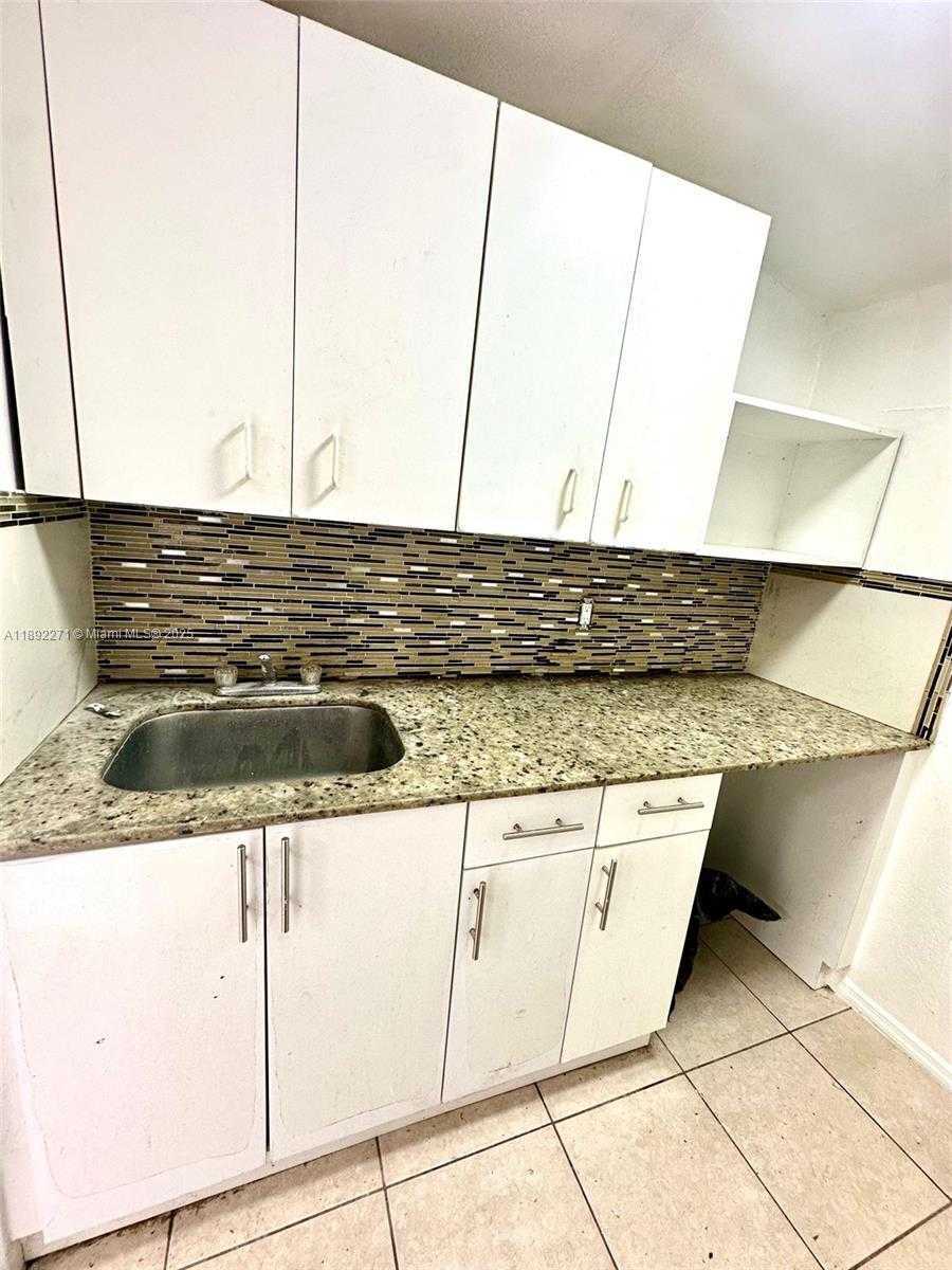 Small Image of 1940 NORTH WEST 153RD ST, Miami Gardens Number 28