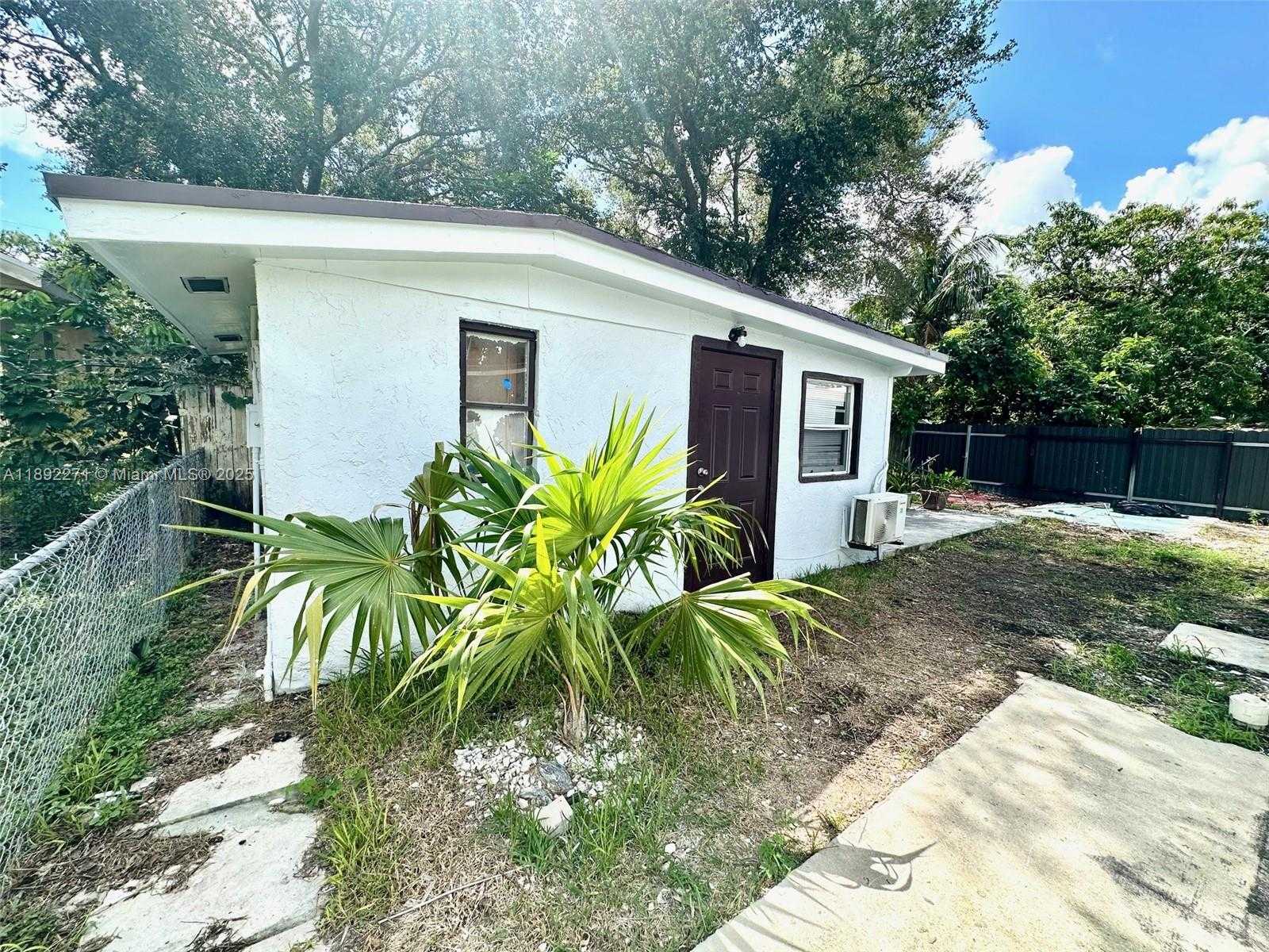Small Image of 1940 NORTH WEST 153RD ST, Miami Gardens Number 32
