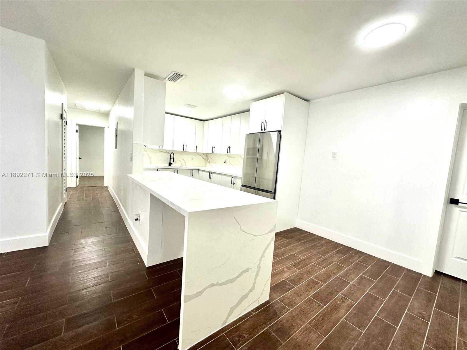 Small Image of 1940 NORTH WEST 153RD ST, Miami Gardens Number 6