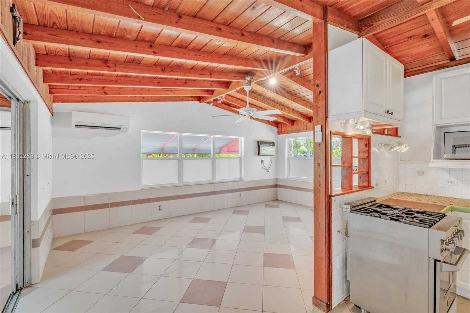 Small Image of 140 GARDENIA ST, Plantation Key Number 18