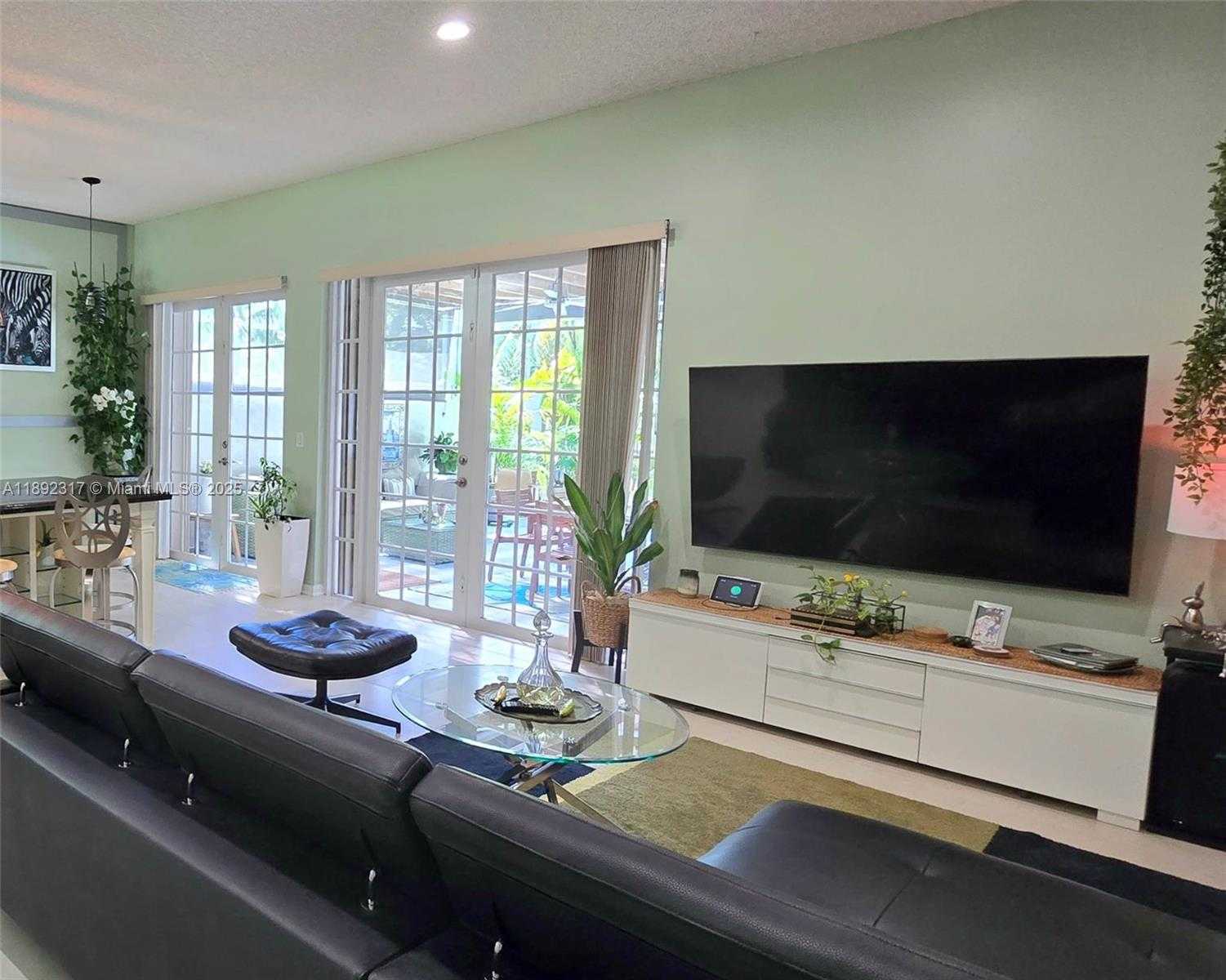 Small Image of 1406 NORTH WEST 159TH LN, Pembroke Pines Number 11