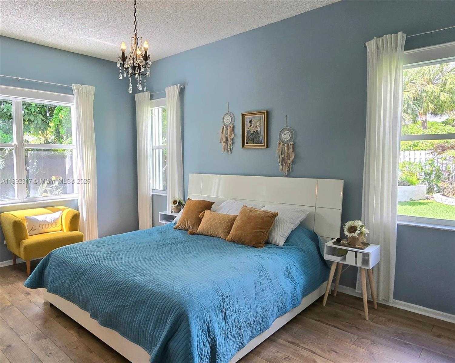Small Image of 1406 NORTH WEST 159TH LN, Pembroke Pines Number 16