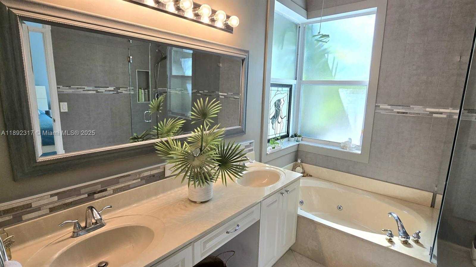 Small Image of 1406 NORTH WEST 159TH LN, Pembroke Pines Number 22