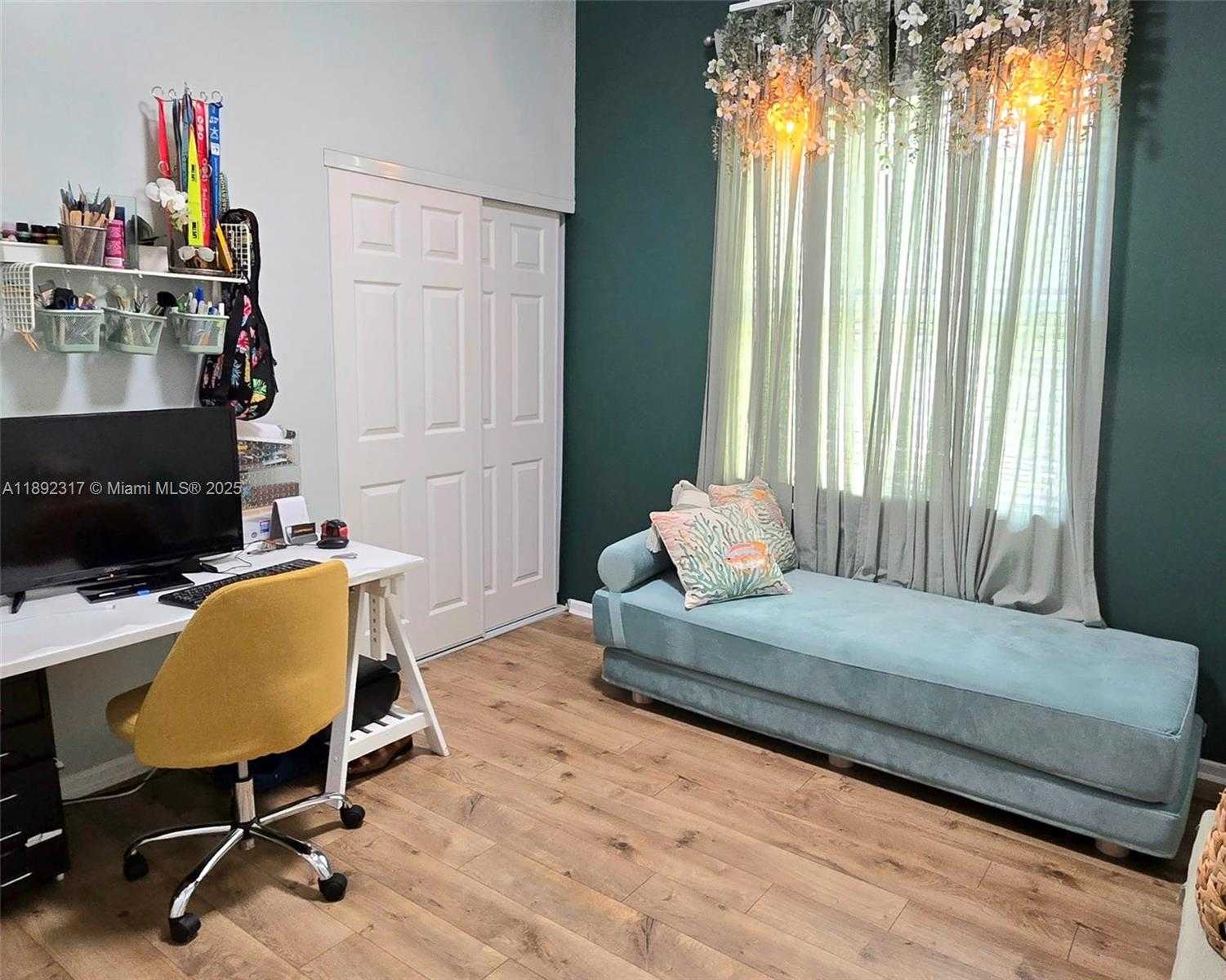 Small Image of 1406 NORTH WEST 159TH LN, Pembroke Pines Number 25