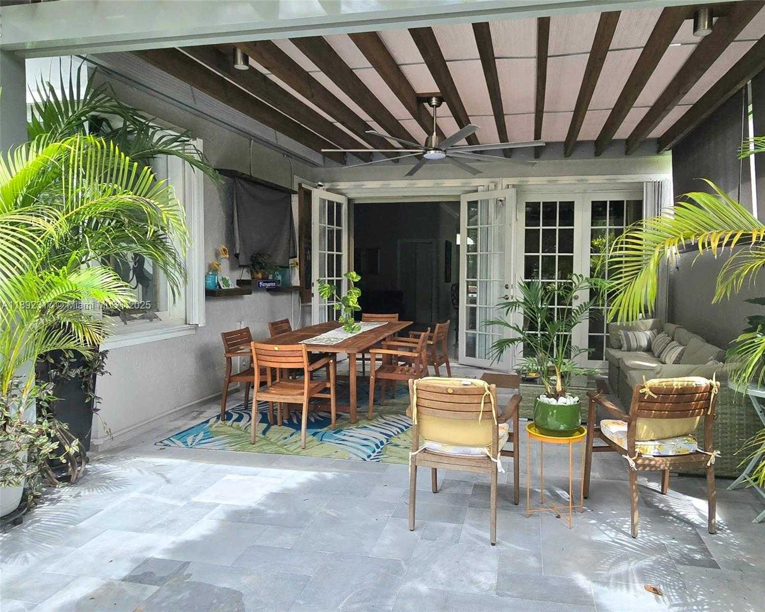 Small Image of 1406 NORTH WEST 159TH LN, Pembroke Pines Number 29
