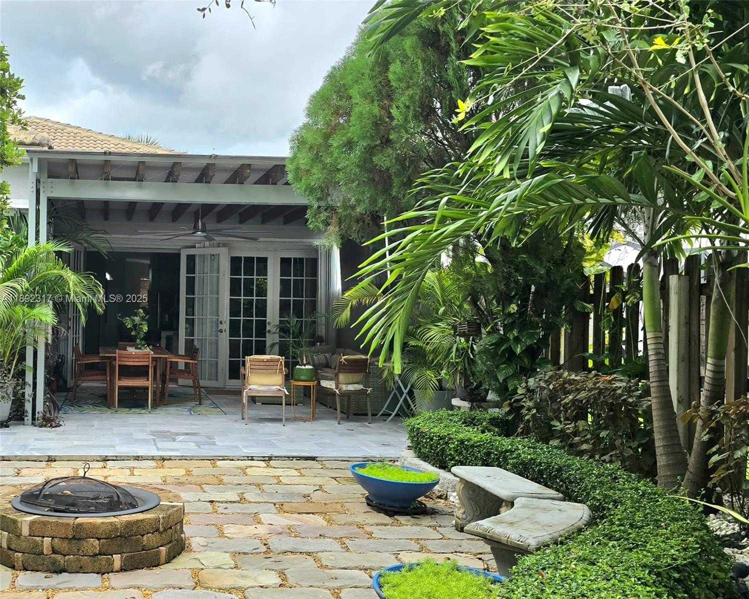 Small Image of 1406 NORTH WEST 159TH LN, Pembroke Pines Number 31