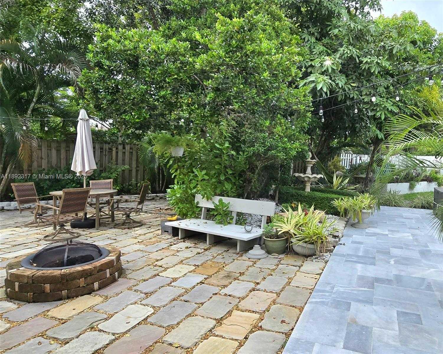 Small Image of 1406 NORTH WEST 159TH LN, Pembroke Pines Number 43